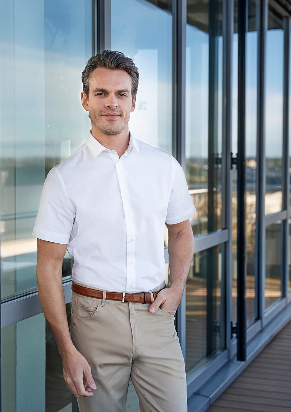 Koszula męska z krótkim rękawem Active-Stretch w kroju Modern-Fit BM 15/3/M kolor biały